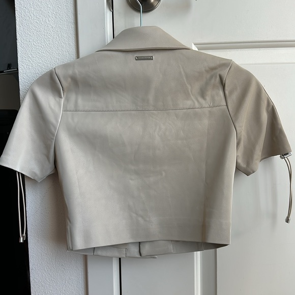 Crop top - Picture 3 of 4